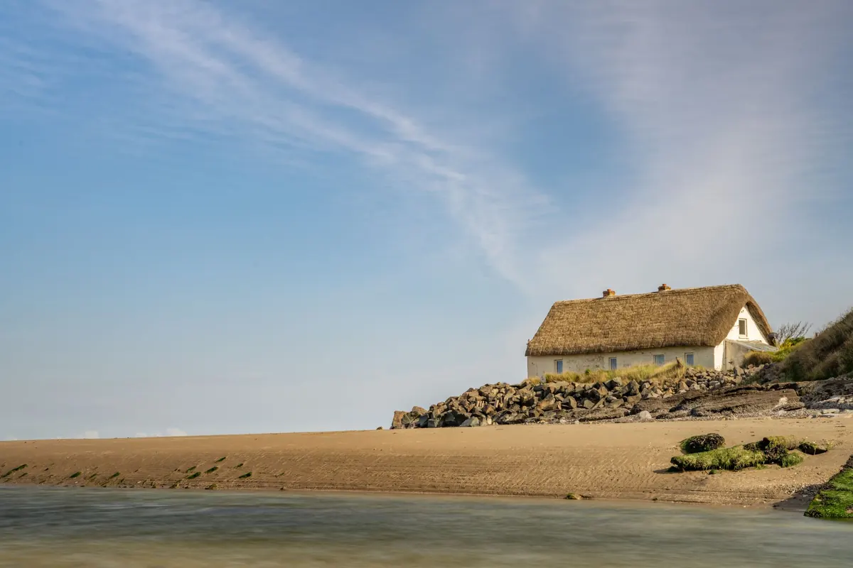 Common Mistakes When Booking a Coastal Holiday Cottage