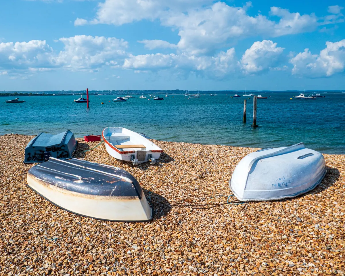Coves vs Beaches: Which Suits a Quiet Afternoon?